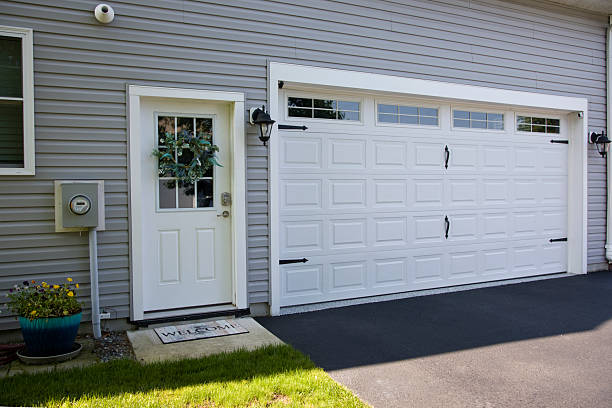 24/7 Emergency Garage Door Panel Replacement experts in Bryson City, NC